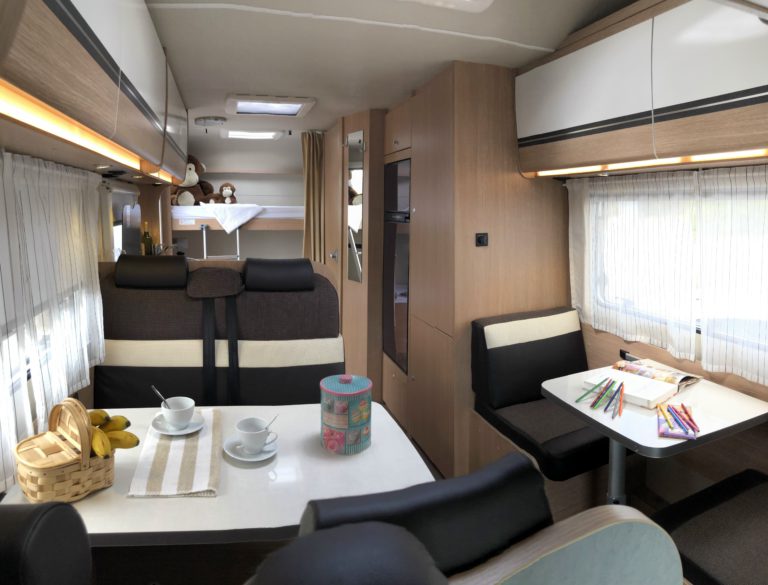 Calavan - Alquiler Autocaravana Valencia: Salón