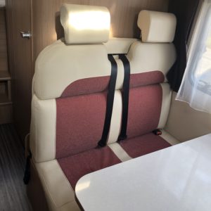 Calavan - Alquiler Autocaravana Valencia: Salón Sunliving A49DP