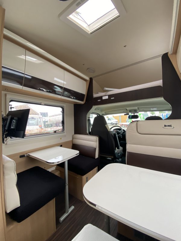 Calavan - Alquiler Autocaravana Valencia: Salón